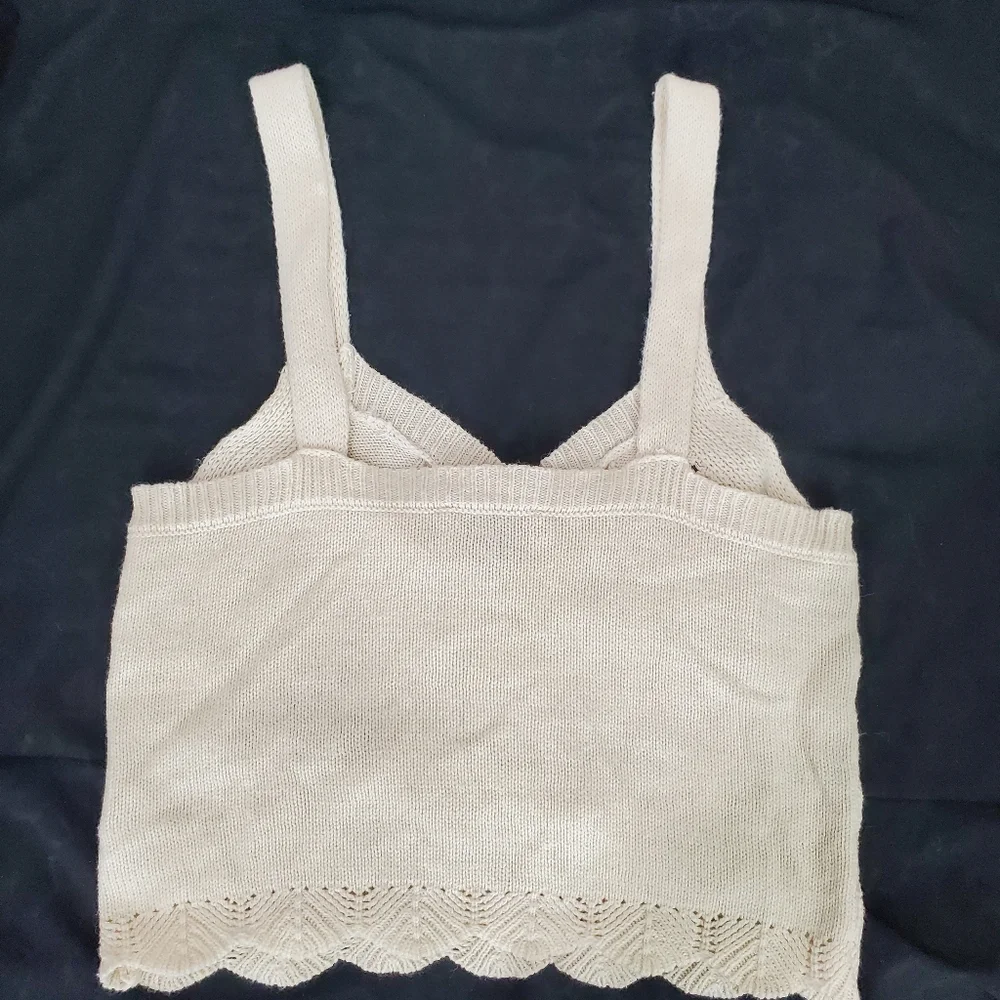 Freshman 1996 Crocheted Embroidered Boho Scalloped Edge  Cropped Tank Top SZ M - Picture 3 of 10